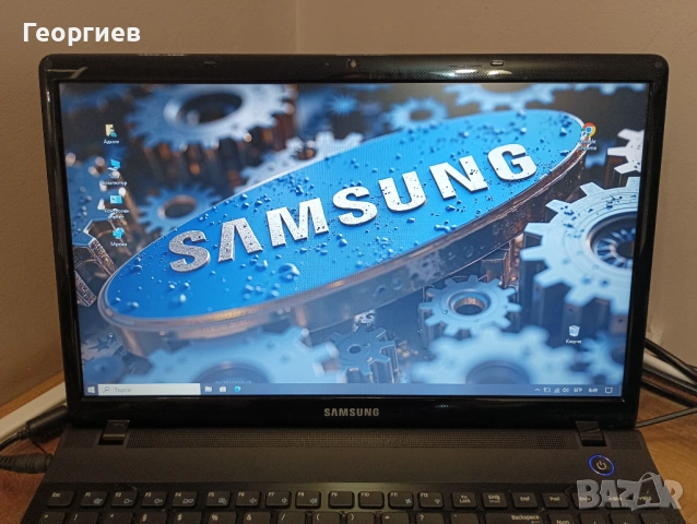 Лаптоп Samsung NP300E / 15,5", снимка 3 - Лаптопи за дома - 54395182