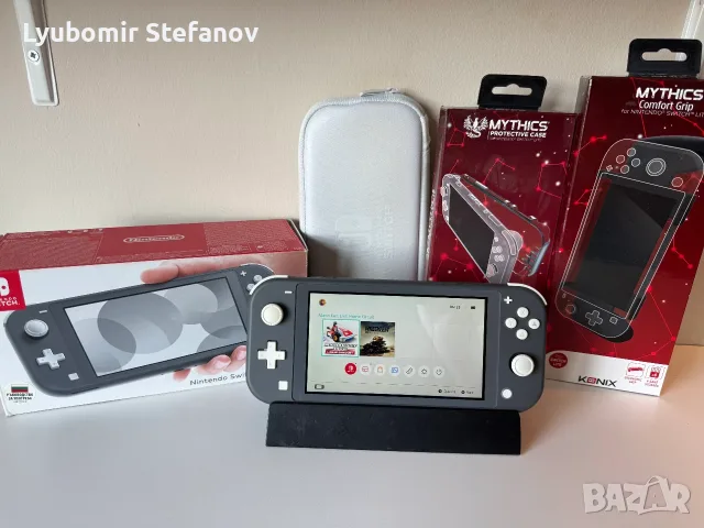 Nintendo Switch Lite сив – пълен комплект, калъф и протектори, като нов