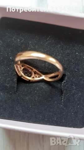 Продавам чисто нов златен комплект от пръстен и обици с диаманти и естествен камък "аметист", снимка 6 - Бижутерийни комплекти - 54065574