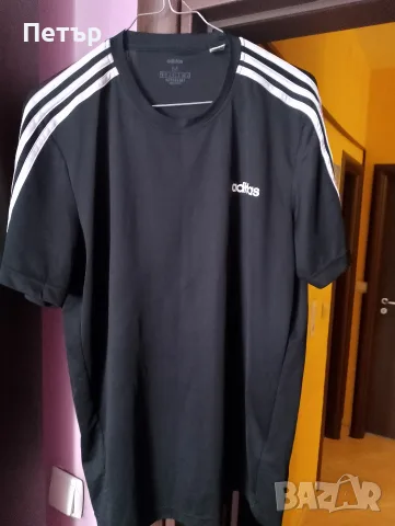 Продавам тениска Adidas
