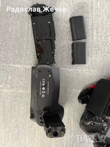Продавам пълен комплект Canon EOS 6D Mark II в отлично състояние, снимка 9 - Фотоапарати - 55682126