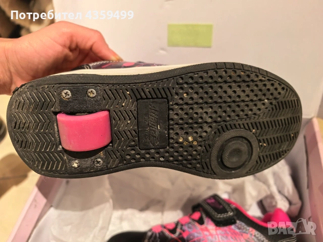 Маратонки с колела, закупени от sportdirect.uk, снимка 2 - Детски обувки - 54966752