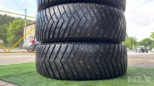 Гуми 225/60/18 Goodyear ice Arctic, снимка 3 - Гуми и джанти - 54806909