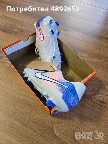 нови футболни обувки Nike , снимка 2 - Спортни обувки - 55359464