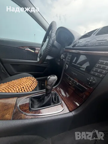 Mercedes-Benz E220, снимка 6 - Автомобили и джипове - 55427602