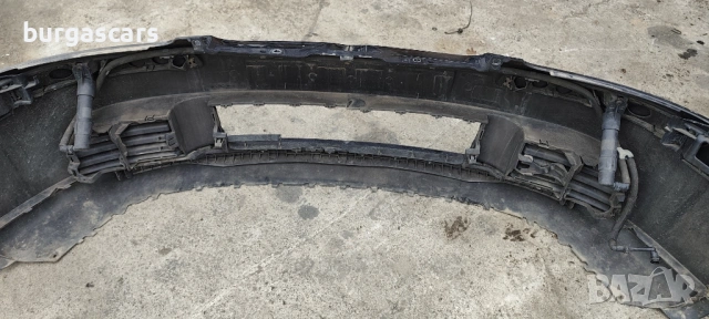 Предна броня с пръскалки VW Golf 5 , снимка 4 - Части - 54439089