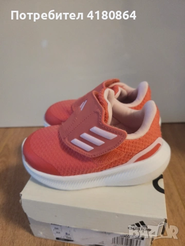 Нови маратонки Adidas 22 размер, снимка 2 - Детски маратонки - 54859038