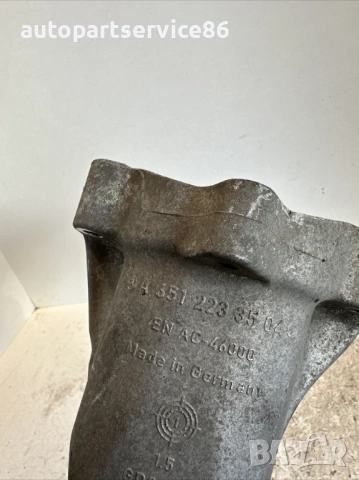 Конзола/държач за Mercedes W212 2.2 CDI (2012) A6512233504 , снимка 2 - Части - 54155896