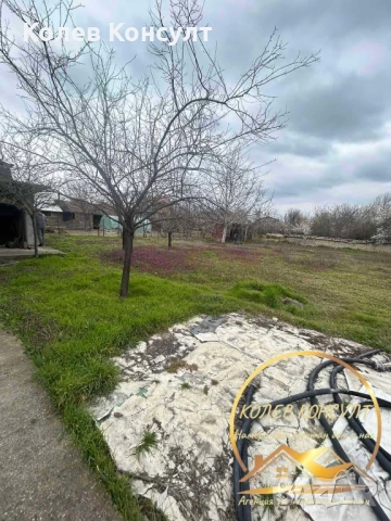 Двуетажна къща село Бъдеще ,област Стара Загора, снимка 4 - Къщи - 54113544