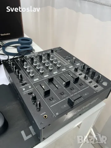Pioneer DJM 700 (малкия DJM 800)