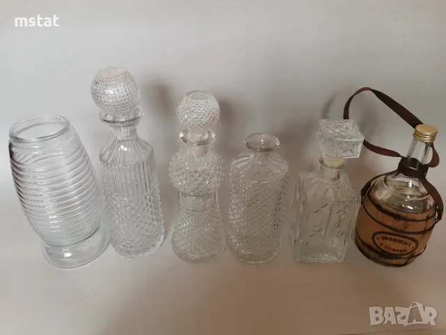 Стари стъклени съдове