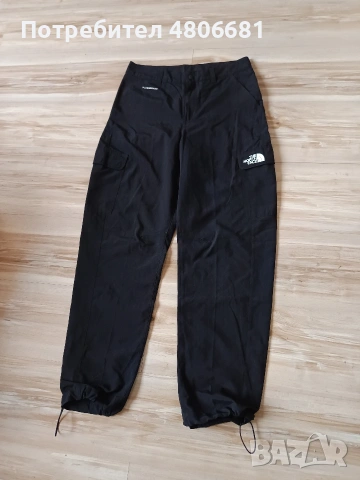 Оригинален дамски панталон The North Face High Waist Cargo, снимка 3 - Панталони - 54357099