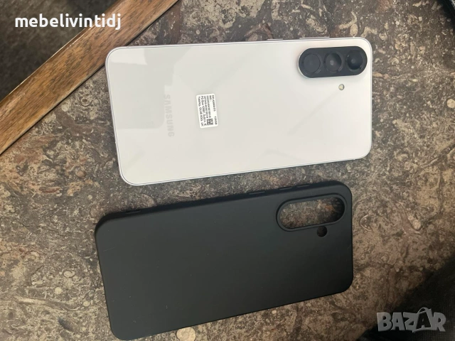 Samsung A-56 светлосив 128GB - 2 SIM със кейс.