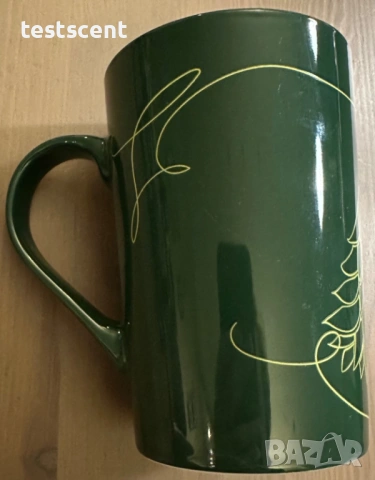Колекционерска Starbucks 2020 Green Holiday Mug 11oz / 340ml Tall Coffee Cup Christmas рядка, снимка 2 - Чаши - 54825133