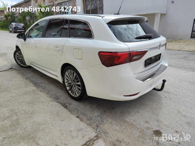 Toyota Avensis 1,8 full екстри, снимка 7 - Автомобили и джипове - 54725898
