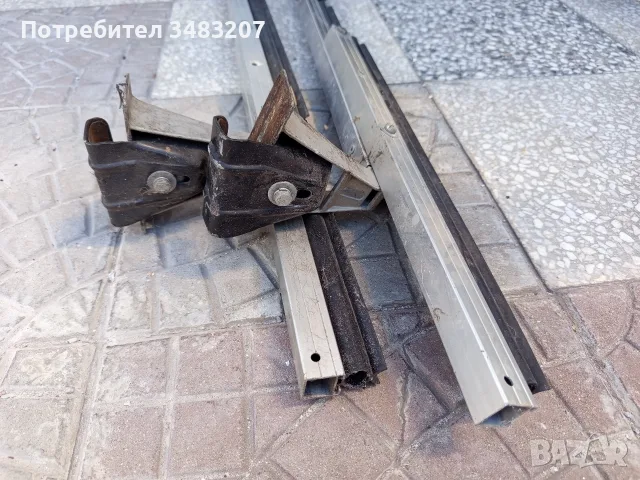 Продавам багажник за кола 