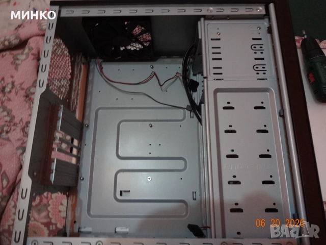 Antec 300 Three Hundred , снимка 10 - Захранвания и кутии - 54987856