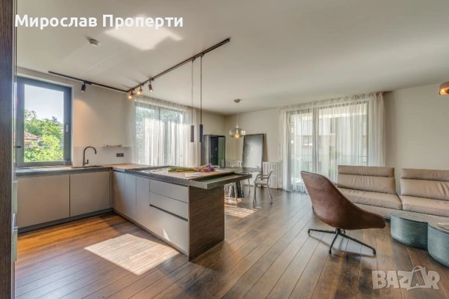 Продаваме Четиристаен апартамент в Свобода, снимка 2 - Апартаменти - 55191584