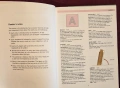 Илюстриран речник на парите и математиката / Bloomsbury Illustrated Dictionary of Money and Math, снимка 3