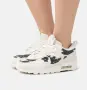 Дамски маратонки Nike Air Max 90 Futura -39, снимка 2