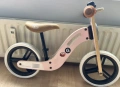 Продавам детско колело за баланс Kinderkraft Uniq Pink в добро състояние., снимка 1