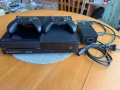 Xbox One + 2 контролера + захранване, снимка 2