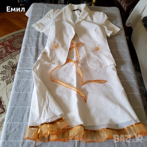 Продавам дамско кожено палто,сака,блузи, снимка 5 - Други - 54564249