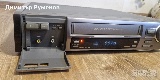 Видео плеър JVC HR-E249 VHS, снимка 6 - Плейъри, домашно кино, прожектори - 54162729
