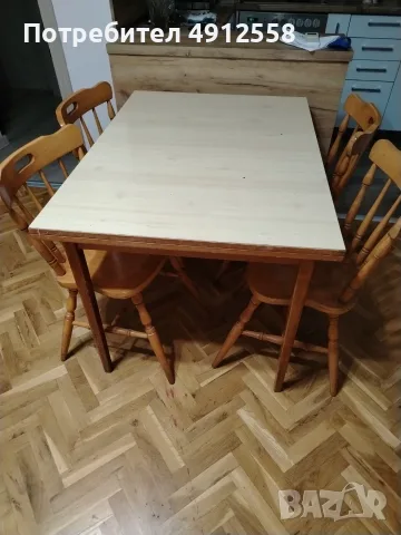Трапезна маса с четири стола, снимка 2 - Маси - 55594003