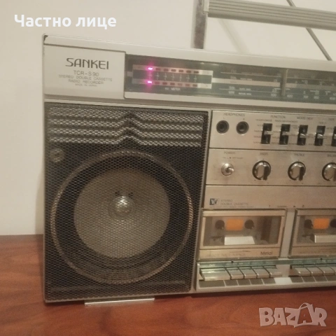 Голям радиокасетофон, снимка 2 - Радиокасетофони, транзистори - 54002656