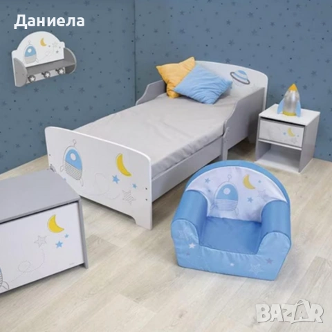 Детско легло Космос 140x70 см с ламелна основа – Бяло легло с пленети, звезди и ракета, снимка 3 - Мебели за детската стая - 54805237