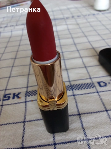 На вашето внимание - Червило- L' OREAL, снимка 5 - Козметика за лице - 53433856