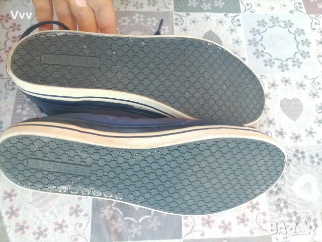 дамски платненки Tommy Hilfiger 39, снимка 2 - Кецове - 55698286