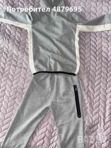     Детски Nike Tech Fleece – сиво/бяло. Размер L (12–14 г.), снимка 5 - Детски комплекти - 55220512