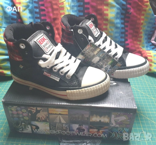 	BritishKnights Black/Red Trainers Size EU29, детски , нови в кутия