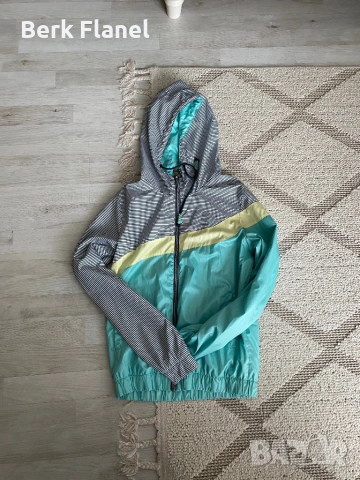 Ветровка на Pull&Bear