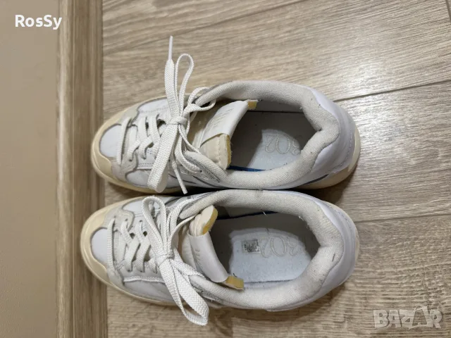 Дамски сникърси New Balance CT302, снимка 4 - Маратонки - 55378069