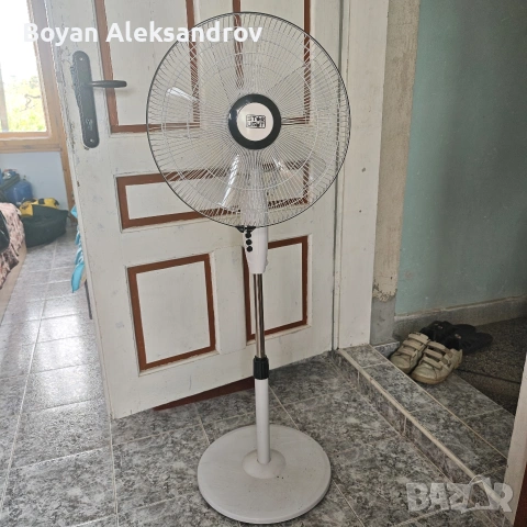Вентилатор със стойка Star-Light FBWB-60W, 60W, Диаметър 40 см, 3 степени, Въртене