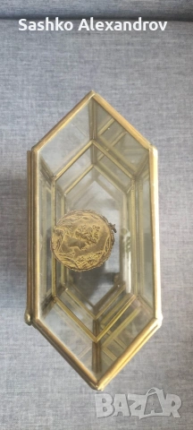 Винтидж витрина от месинг и стъкло (Hollywood Regency) – Огледален гръб , снимка 4 - Други ценни предмети - 54089824