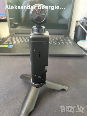 Нова компактна камера W& O Q7 - 4K, въртящ се обектив, мини статив, снимка 7 - Камери - 54990417
