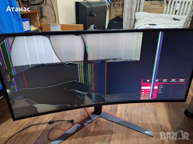 Извит геймърски монитор LG UltraGear 34GK950G-B Цял за части!
