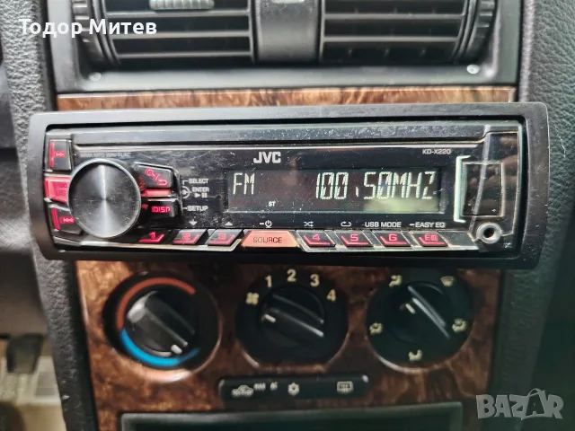 JVC KD-X220 usb, снимка 3 - Радиокасетофони, транзистори - 55671779
