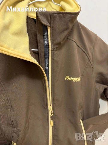 Bergans of Norway дамско softshell яке S – отлично състояние, снимка 3 - Якета - 54017585