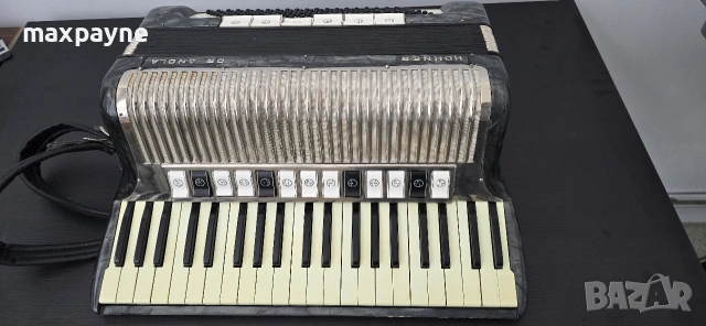 Акордеон Hohner Organola LMMH 140 баса, снимка 4 - Акордеони - 54996091