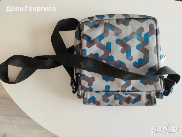 Продавам хюмнетка Bench с две отделения, снимка 2 - Портфейли, портмонета - 54236032