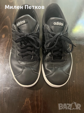 Продавам кецове ADIDAS