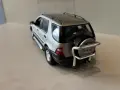 Mercedes ML 320 1:18 , снимка 4