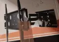 Стойка за ТВ (Стенна/Таванна, 60 и 70 инча, 50/60кг) Много посоки на въртене., снимка 7