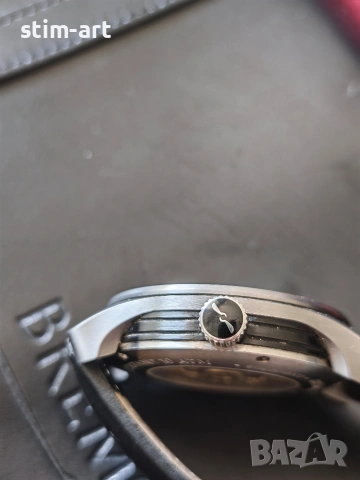 Швейцарски часовник Bremont solo 43 Chronometrе ,пълен комплект e, снимка 5 - Мъжки - 54989496
