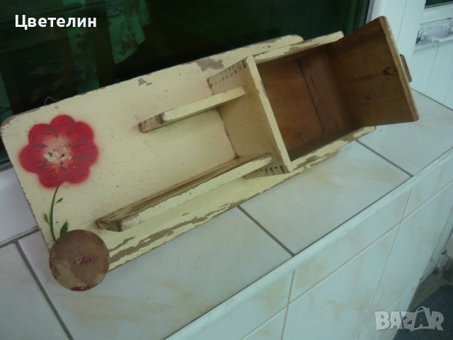Стара етажерка, снимка 3 - Антикварни и старинни предмети - 54575323